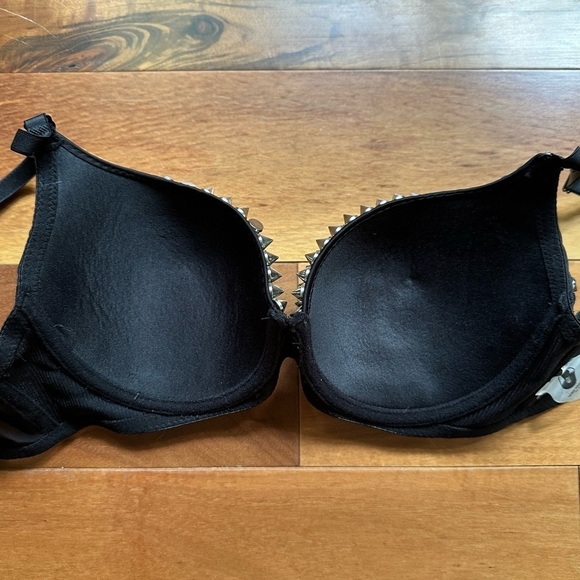 Spiked Bra Spirit Halloween - Picture 3 of 7